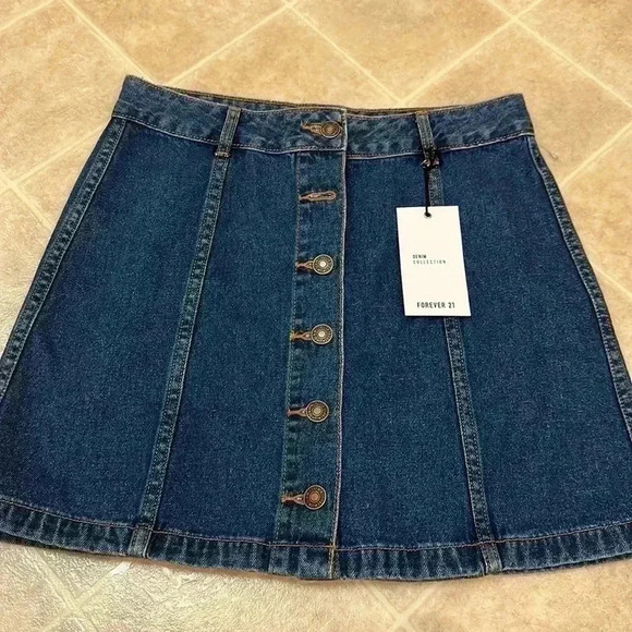 Forever 21 - Picture 1 of 2